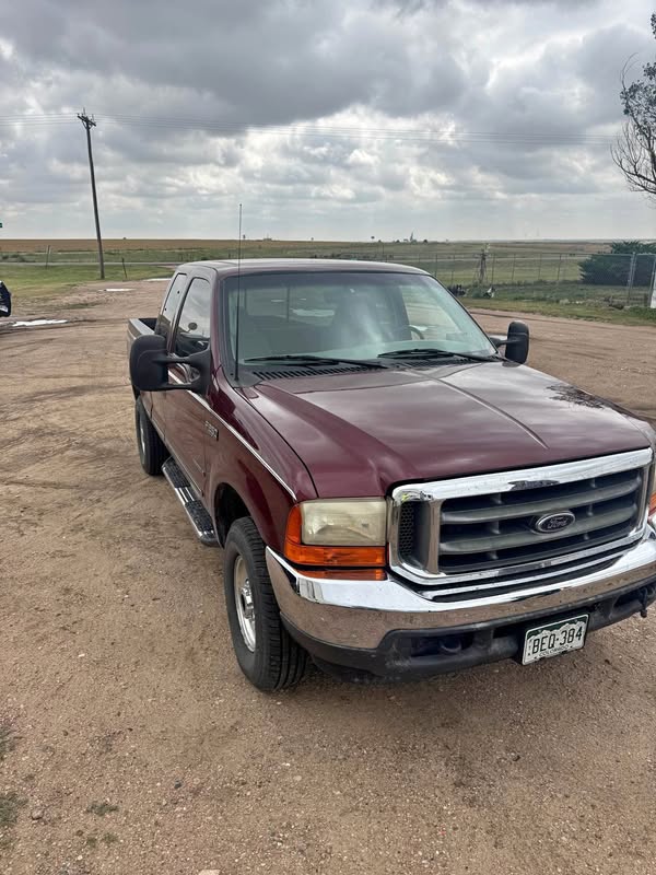 1999 Ford F350 Super Duty Crew Cab - Short Bed