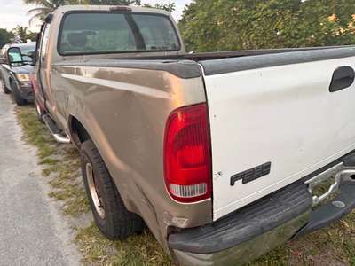 2003 Ford F250 Super Duty Super Cab - XLT Pickup 4D 8 ft