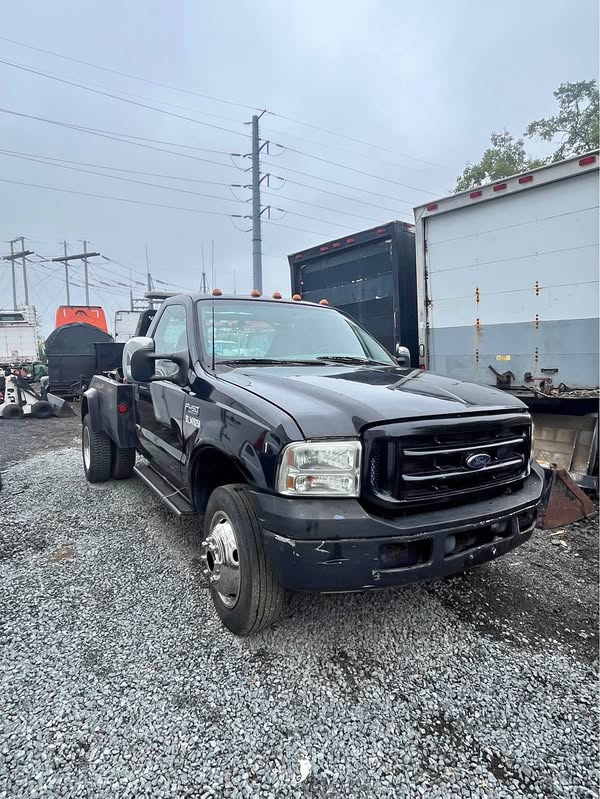 2000 Ford F450 Super Duty Regular Cab & Chassis - 165\