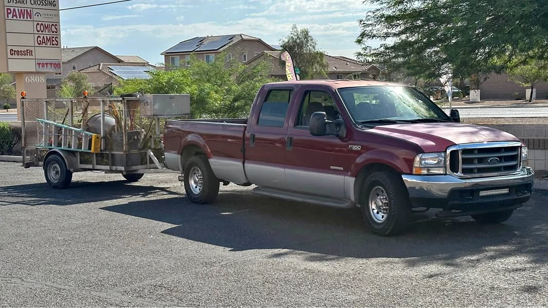 2004 Ford F350 Super Duty Crew Cab - XLT Pickup 4D 8 ft