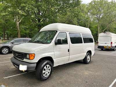 2006 Ford E250 Super Duty Cargo - Van 3D
