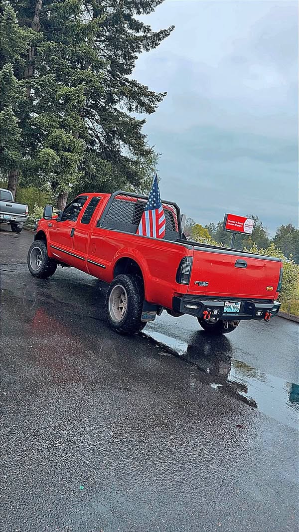 1999 Ford F250 Super Duty Super Cab - XLT Pickup 4D 8 ft