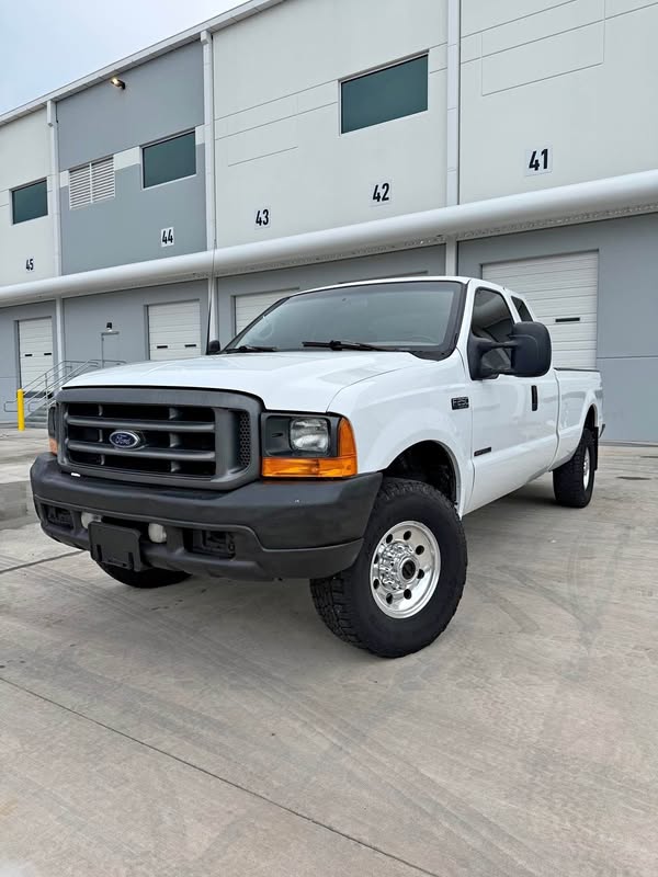 2000 Ford F250 Super Duty Super Cab - XL Pickup 4D 8 ft
