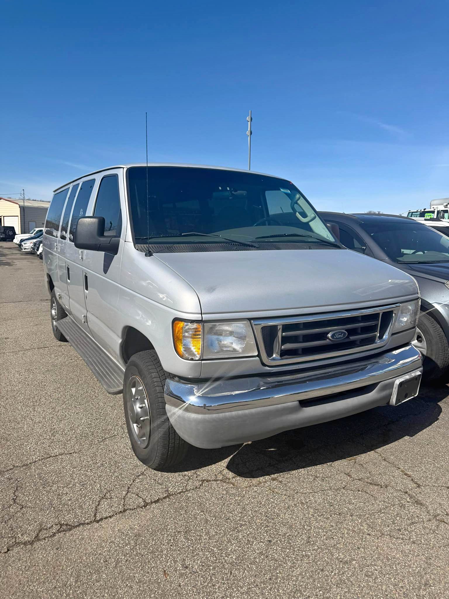 2006 Ford E350 Super Duty Cargo - Commercial Extended Van 3D