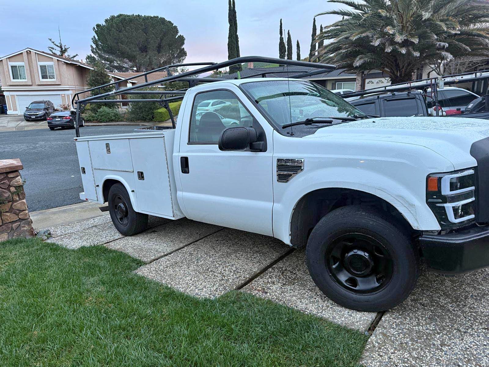 2007 Ford F250 Super Duty Regular Cab - XL Pickup 2D 8 ft