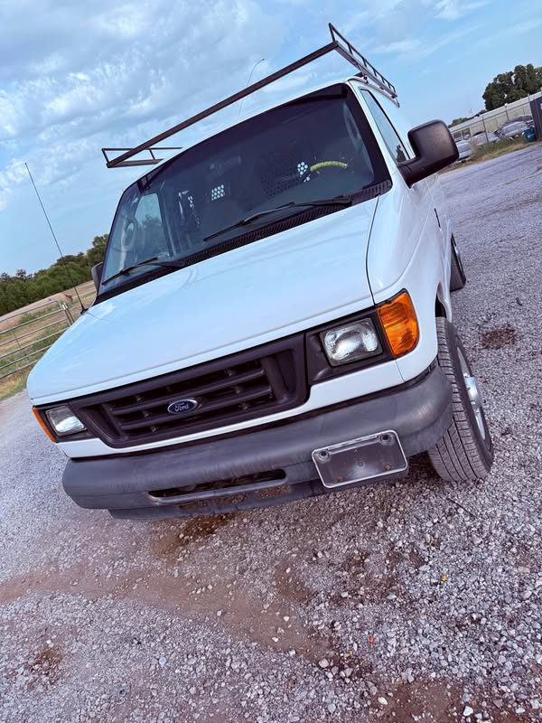 2007 Ford E250 Super Duty Cargo - Extended Van 3D