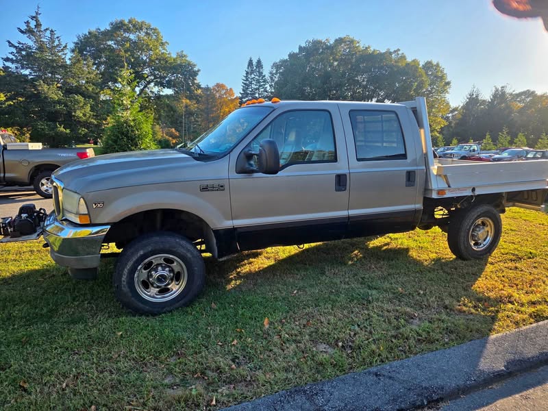 2002 Ford F250 Super Duty Crew Cab - Lariat