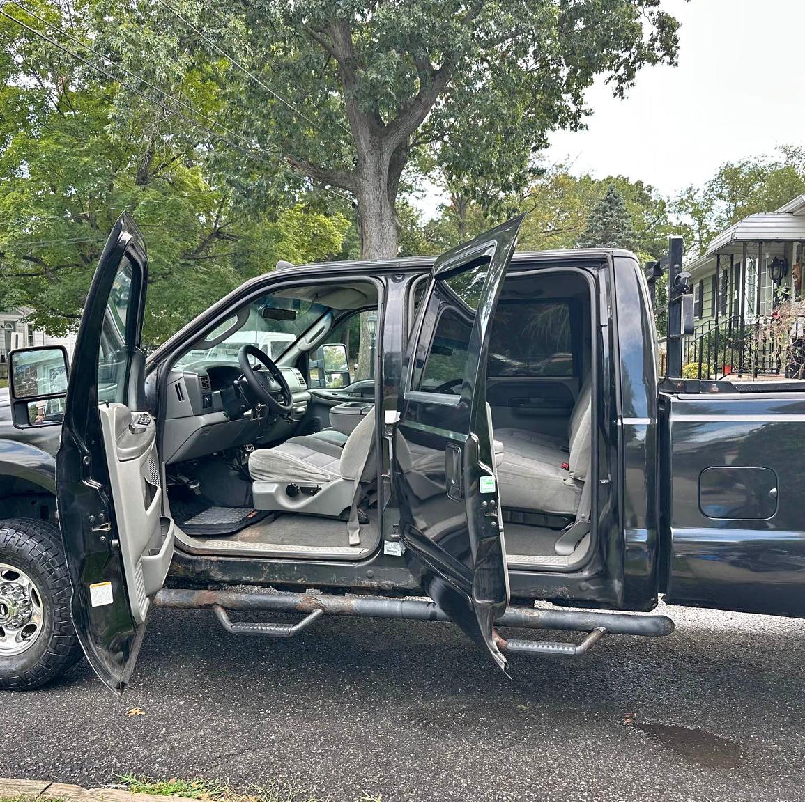 2003 Ford F350 Super Duty Super Cab - Long Bed