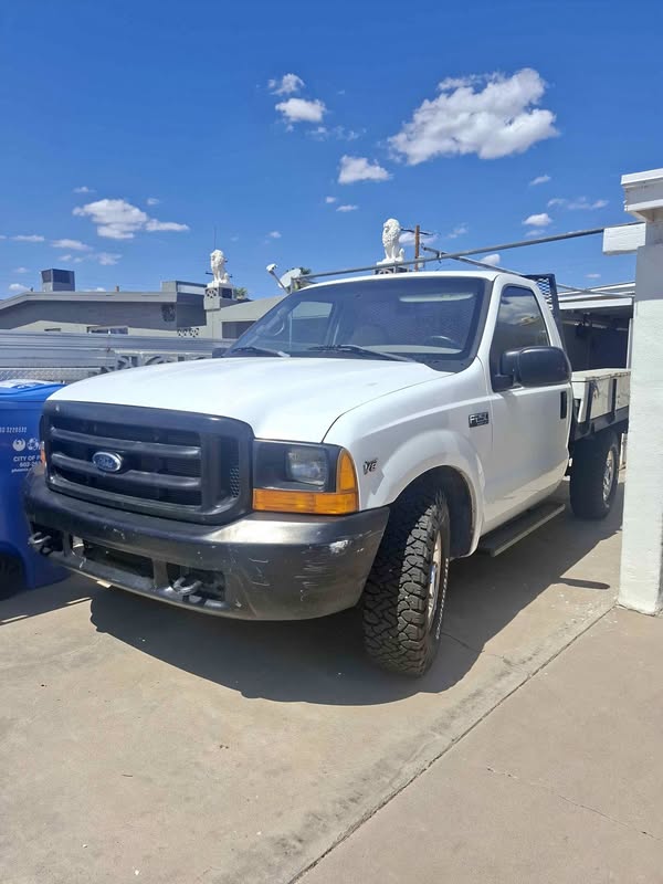 2000 Ford E250 Super Duty Cargo - Troca