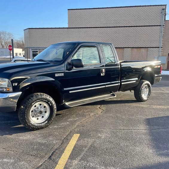 1999 Ford F250 Super Duty Super Cab - Lariat Pickup 4D 8 ft