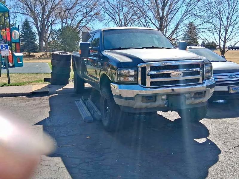 1999 Ford F350 Super Duty Crew Cab - Long Bed