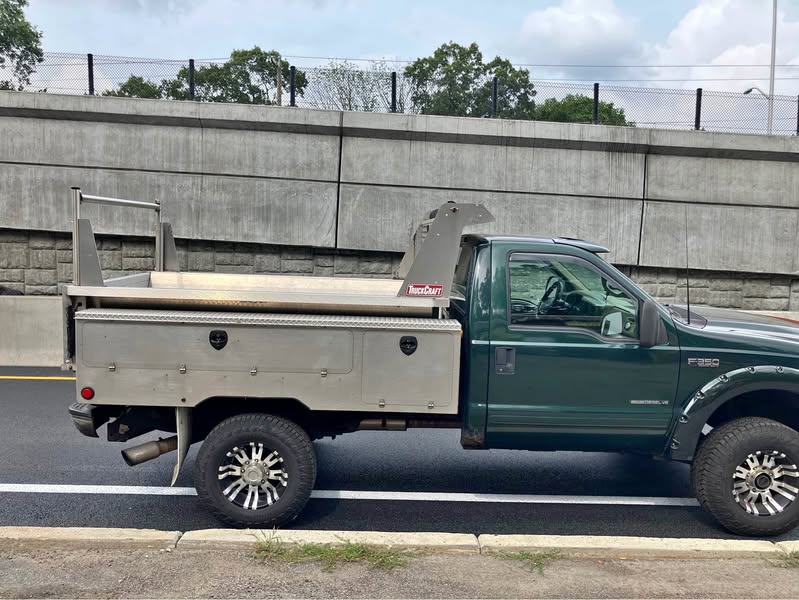 2001 Ford F350 Super Duty Regular Cab - XLT