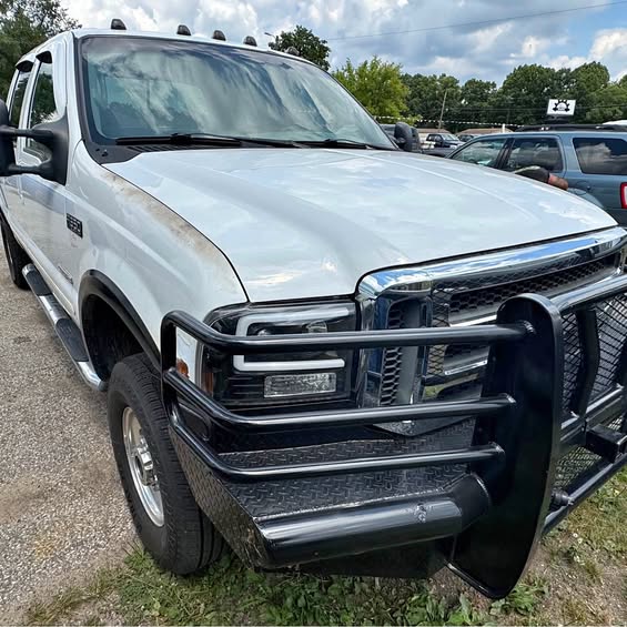 2003 Ford F350 Super Duty Crew Cab - Lariat Pickup 4D 6 3\/4 ft