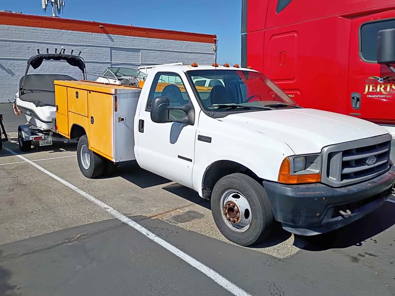 2001 Ford F350 Super Duty Regular Cab - 7.3 Diesel 7.3l PWRSTKE V8 turbo