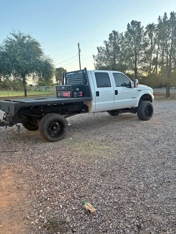 2006 Ford F350 Super Duty Crew Cab - Lariat Pickup 4D 6 3\/4 ft