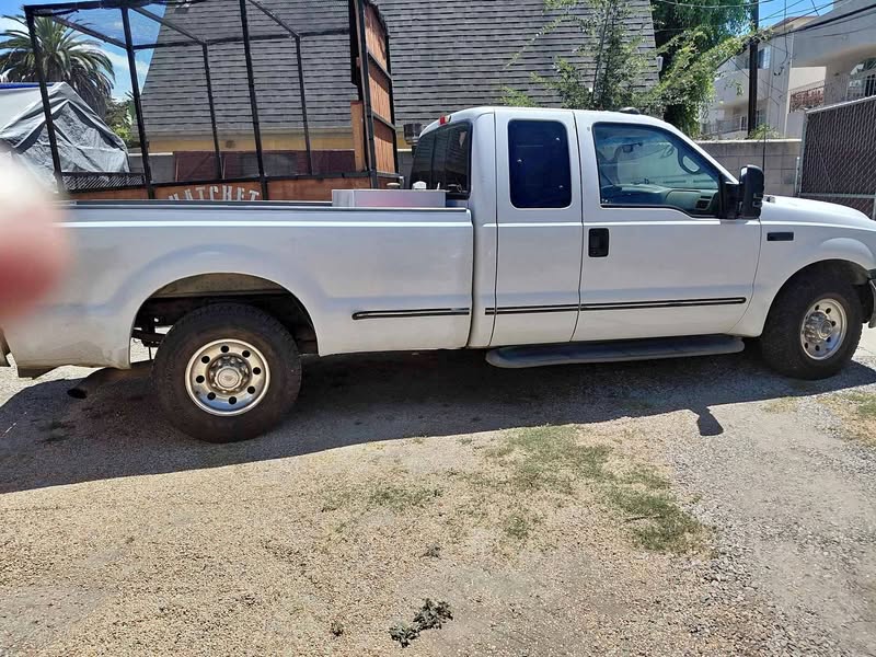 1999 Ford F250 Super Duty Crew Cab - Long Bed
