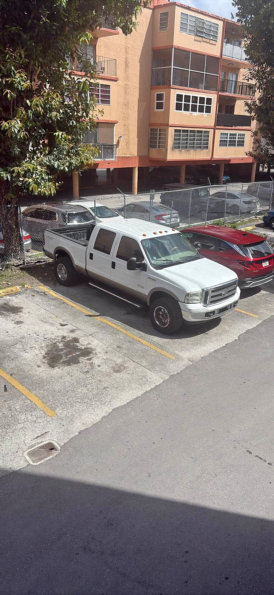 2005 Ford F250 Super Duty Super Cab - Lariat Pickup 4D 6 3\/4 ft