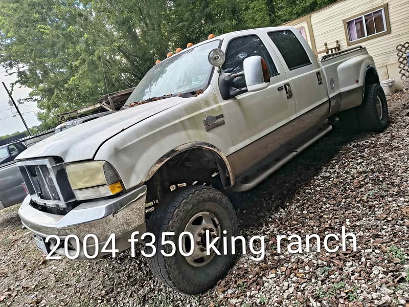 2004 Ford F350 Super Duty Crew Cab - King Ranch Pickup 4D 8 ft