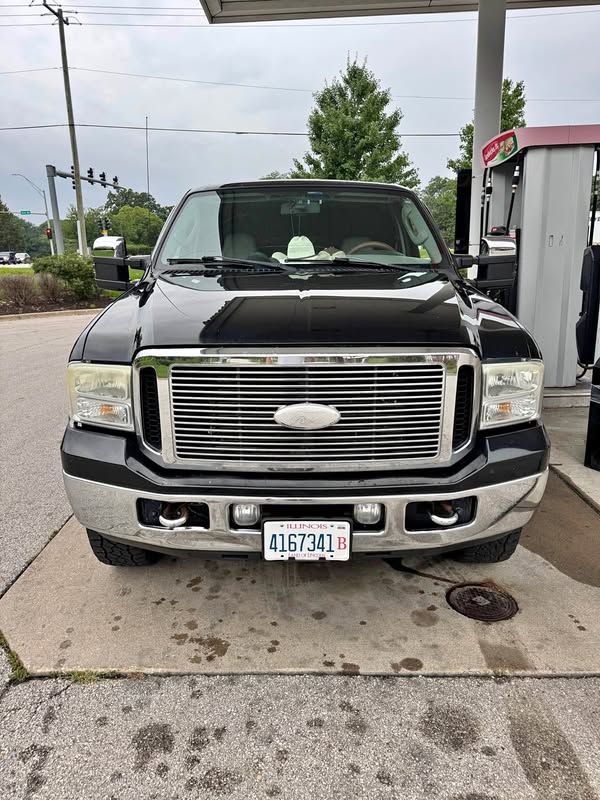 2006 Ford F350 Super Duty Crew Cab & Chassis - Lariat Cab & Chassis 4D