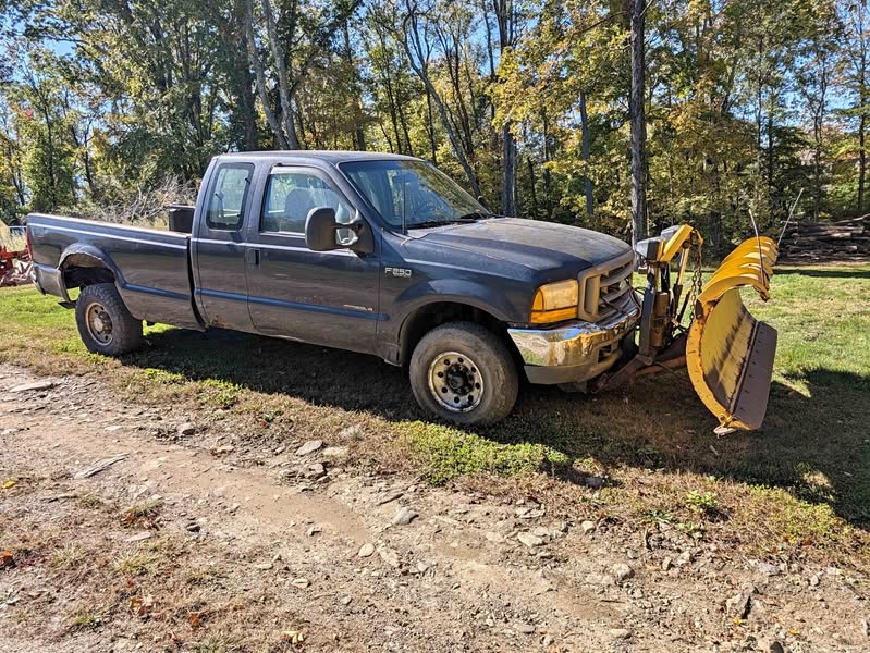 1999 Ford F250 Super Duty Crew Cab - Lariat Pickup 4D 8 ft