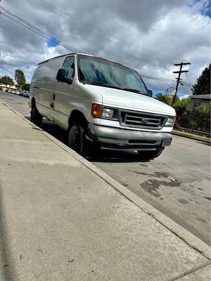 2004 Ford E350 Super Duty Cargo - Van 3D
