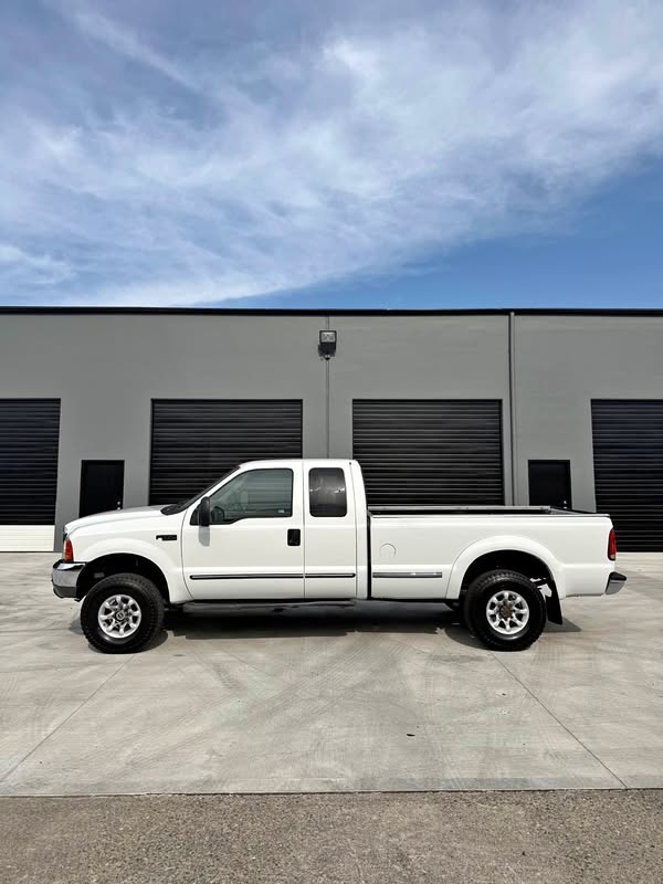 2000 Ford F250 Super Duty Super Cab - Long Bed