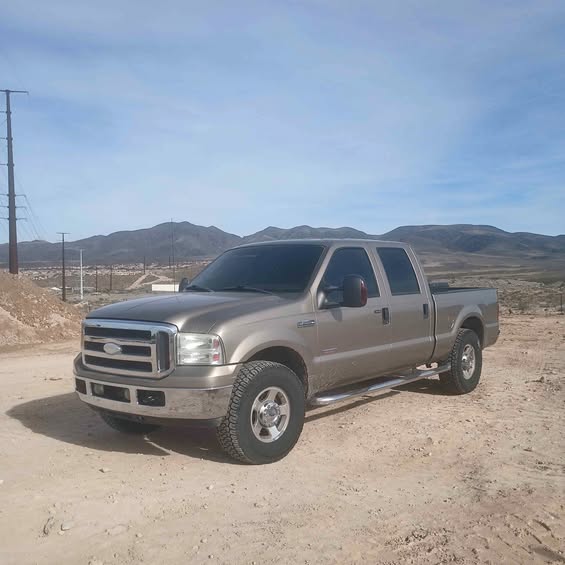 2007 Ford F250 Super Duty Super Cab - FX4 Pickup 4D 8 ft