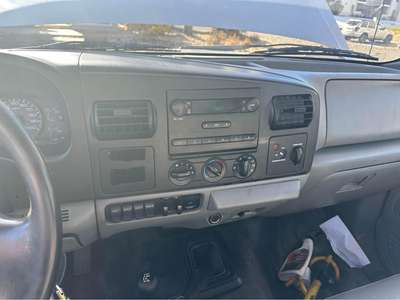 2006 Ford F450 Super Duty Regular Cab & Chassis - 141\