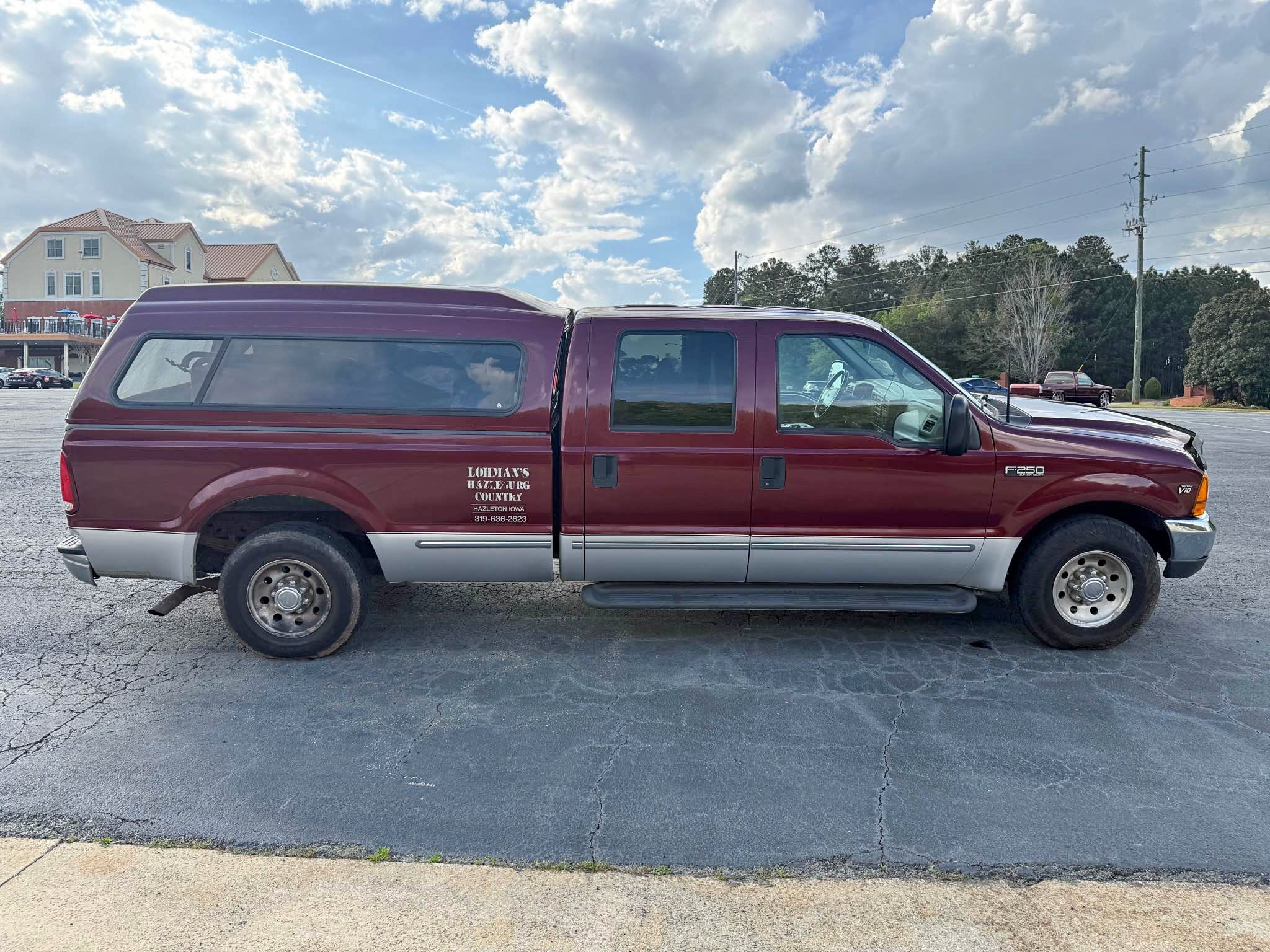 1999 Ford F250 Super Duty Crew Cab - XL Pickup 4D 8 ft