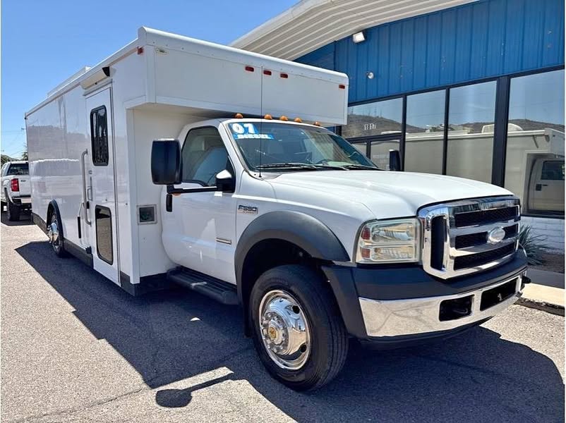 2007 Ford F550 Super Duty - MOBILE UTILITY TRUCK, MOBILE MEDICAL, MOBILE EDUCATION, LOTS OF OPTIONS