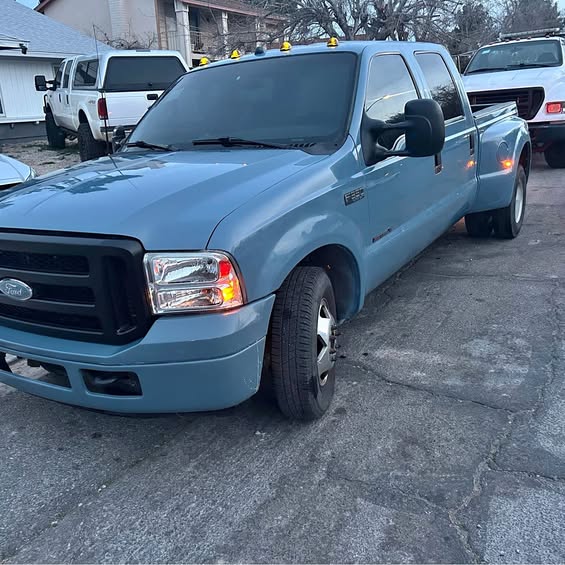 2000 Ford F350 Super Duty Crew Cab - Short Bed