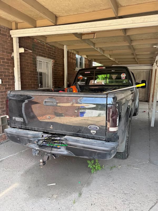 2003 Ford F250 Super Duty Crew Cab - Long Bed