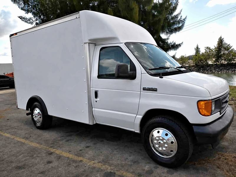 2007 Ford E350 Super Duty Cargo - Van 3D