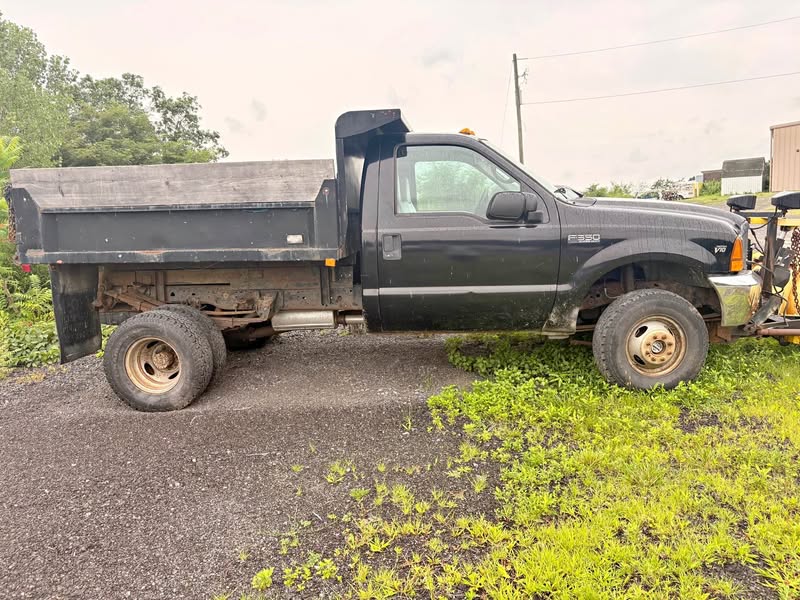1999 Ford F350 Super Duty Regular Cab - Regular