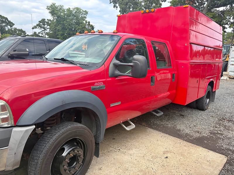 2007 Ford F550 Super Duty Crew Cab & Chassis