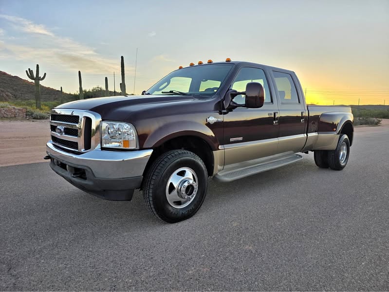2004 Ford F350 Super Duty Crew Cab - King Ranch Pickup 4D 8 ft