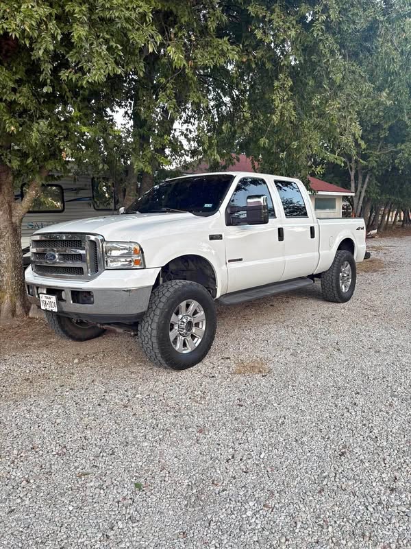 2000 Ford F250 Super Duty Crew Cab - Lariat Pickup 4D 6 3\/4 ft