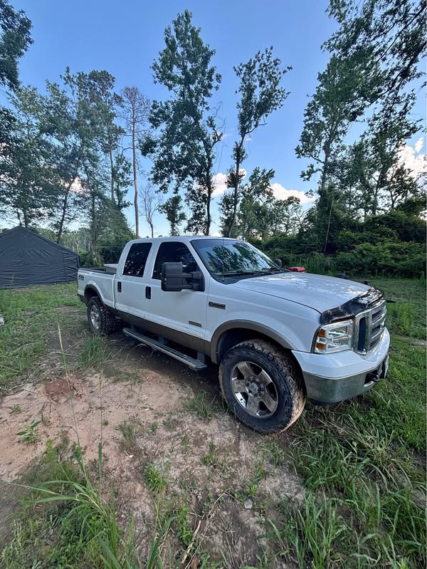2007 Ford F250 Super Duty Super Cab - Lariat Pickup 4D 6 3\/4 ft
