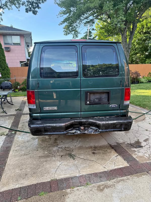 2007 Ford E250 Super Duty Cargo - Van 3D