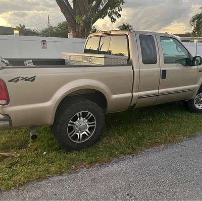 2000 Ford F250 Super Duty Regular Cab - Long Bed