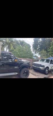 2006 Ford F350 Super Duty Crew Cab - Lariat Pickup 4D 8 ft