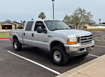 2001 Ford F250 Super Duty Crew Cab - XLT Pickup 4D 6 3\/4 ft