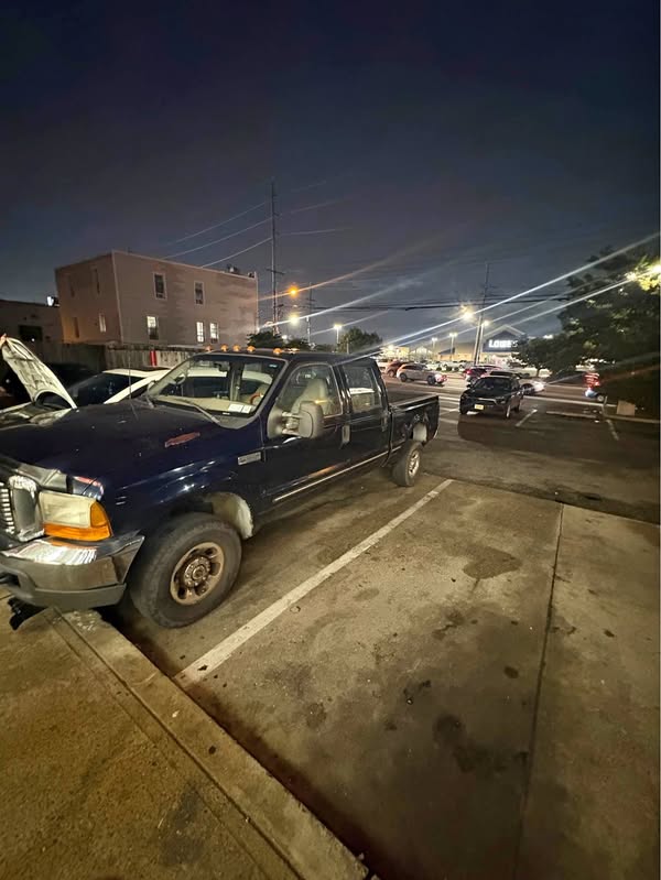 1999 Ford F250 Super Duty Super Cab - Lariat