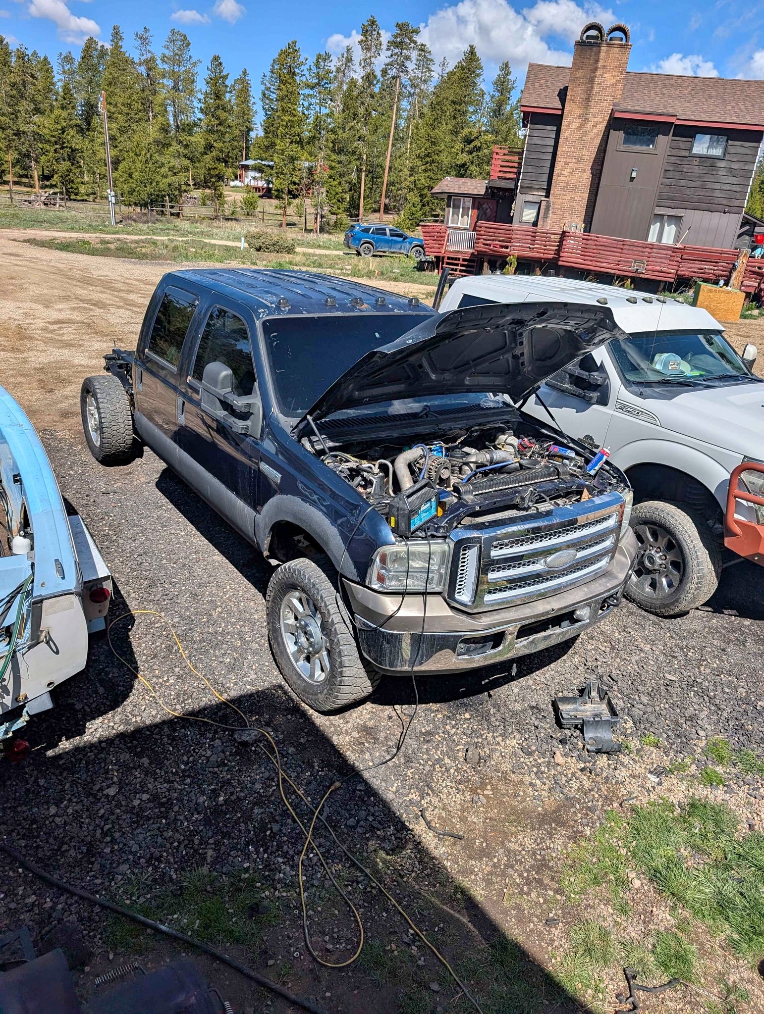 2005 Ford F250 Super Duty Crew Cab - XLT Pickup 4D 8 ft