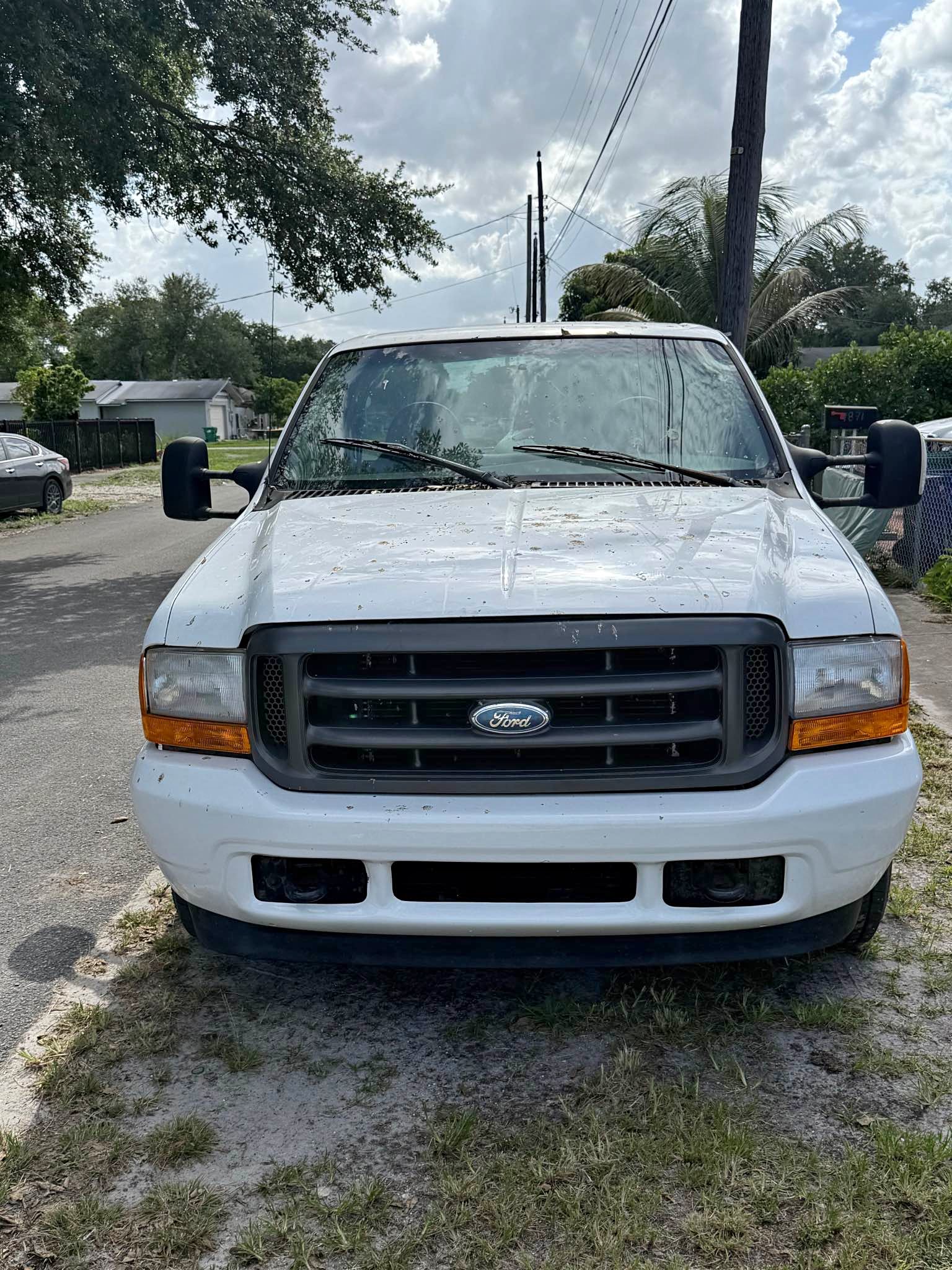 2001 Ford E250 Super Duty Cargo - S\u00faper Duly