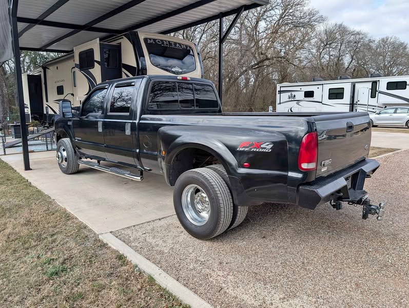 2000 Ford F350 Super Duty Crew Cab - FX4 Pickup 4D 8 ft