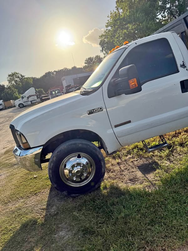 1999 Ford F450 Super Duty Crew Cab & Chassis - XL Cab & Chassis 4D