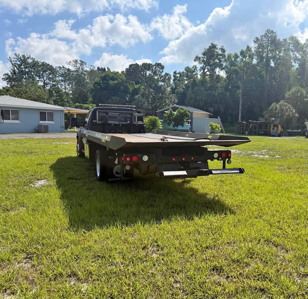 2007 Ford F550 Super Duty Crew Cab & Chassis