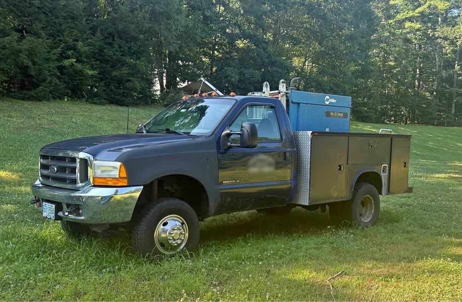 2001 Ford F350 Super Duty Regular Cab & Chassis - 165\