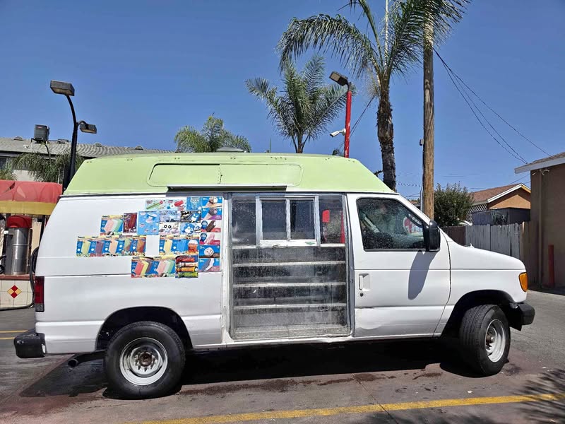 2007 Ford E250 Super Duty Cargo - Extended Van 3D